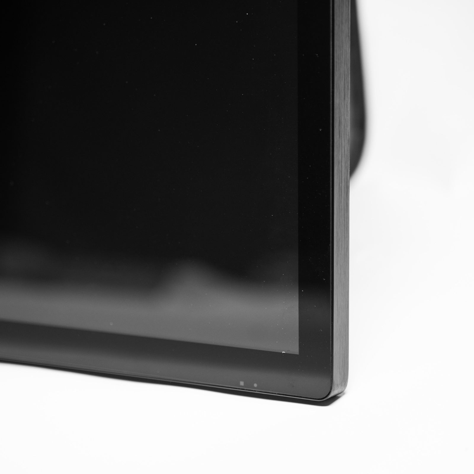 32" 4K Touchscreen Golf Simulator Monitor
